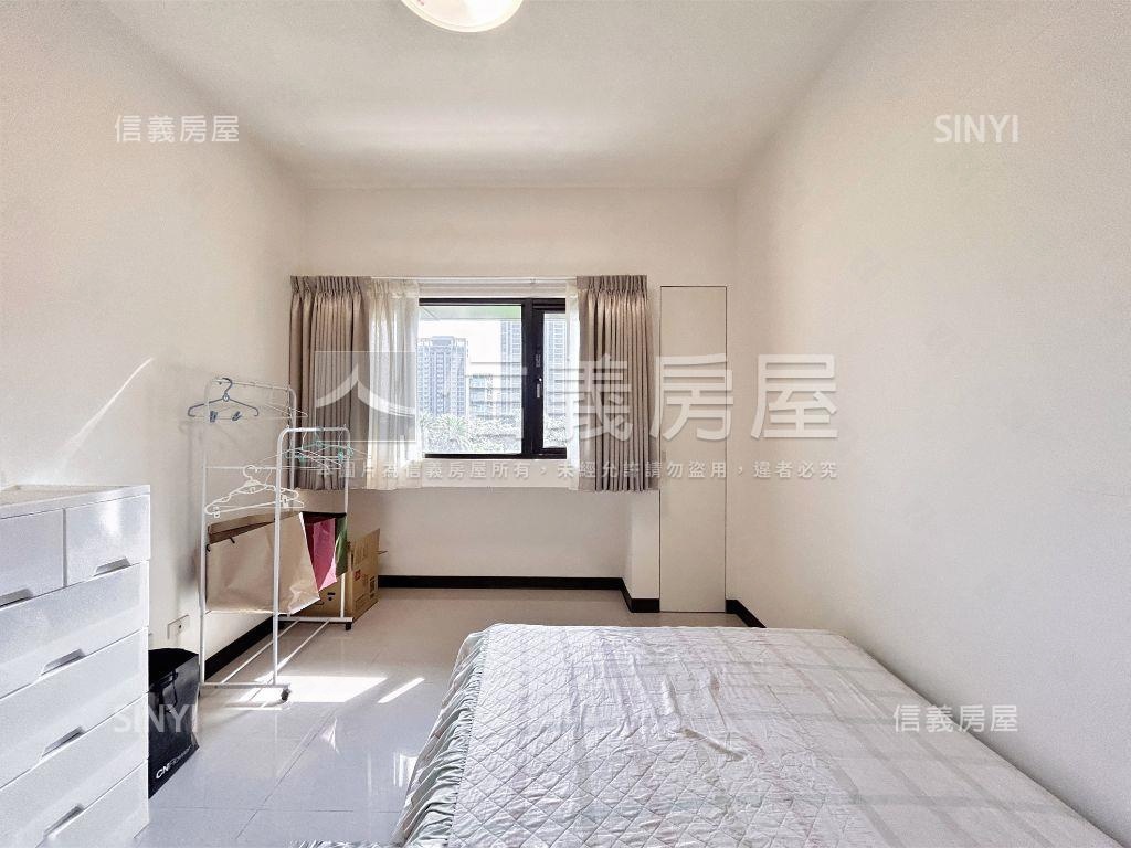 駿馬奔騰展宏圖肆房雙車位房屋室內格局與周邊環境