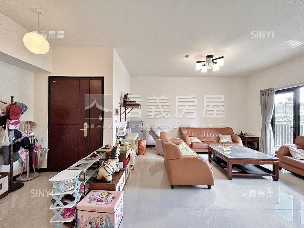 駿馬奔騰展宏圖肆房雙車位房屋室內格局與周邊環境