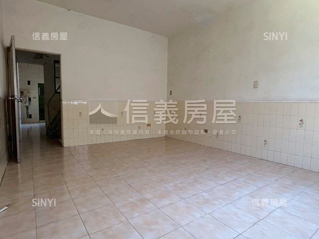 亞灣精華活巷透天房屋室內格局與周邊環境
