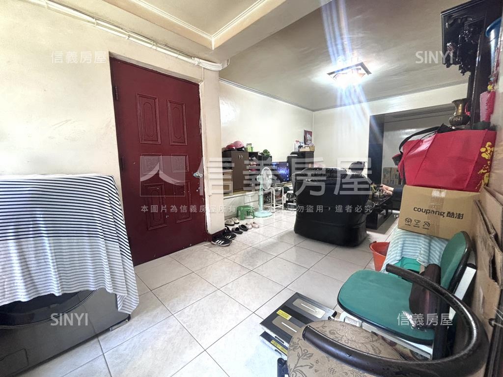 中和國光街公寓２樓房屋室內格局與周邊環境