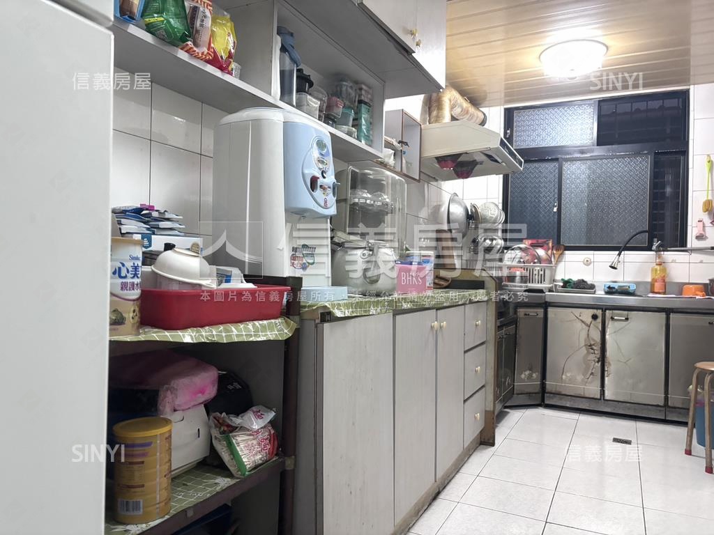 中和國光街公寓２樓房屋室內格局與周邊環境