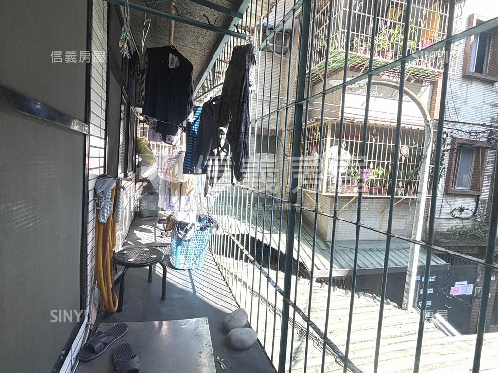 中和國光街公寓２樓房屋室內格局與周邊環境