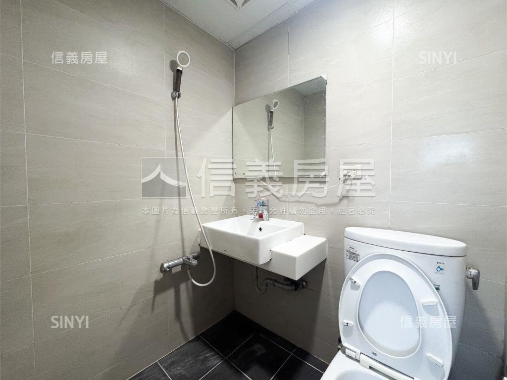 成家希望三房平車位房屋室內格局與周邊環境