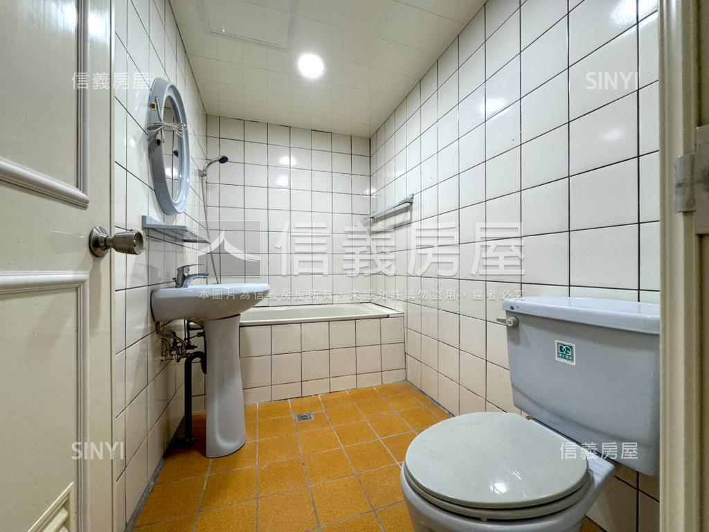 近青埔庭院停車透天房屋室內格局與周邊環境