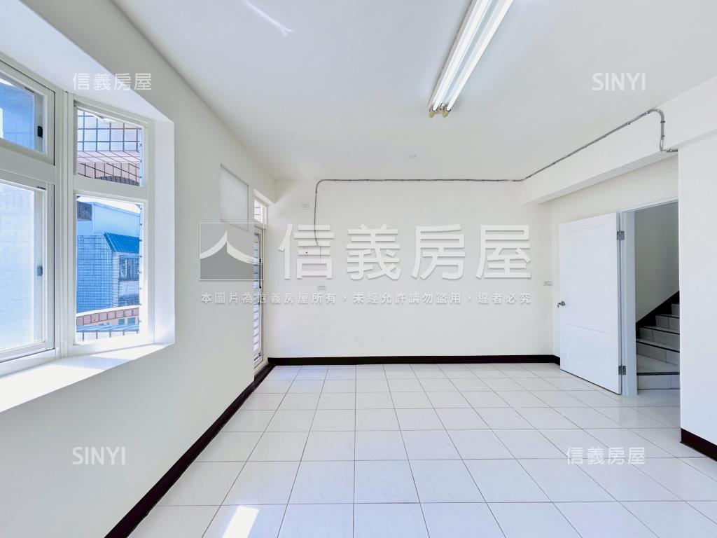 近青埔庭院停車透天房屋室內格局與周邊環境