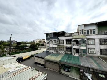 近青埔庭院停車透天