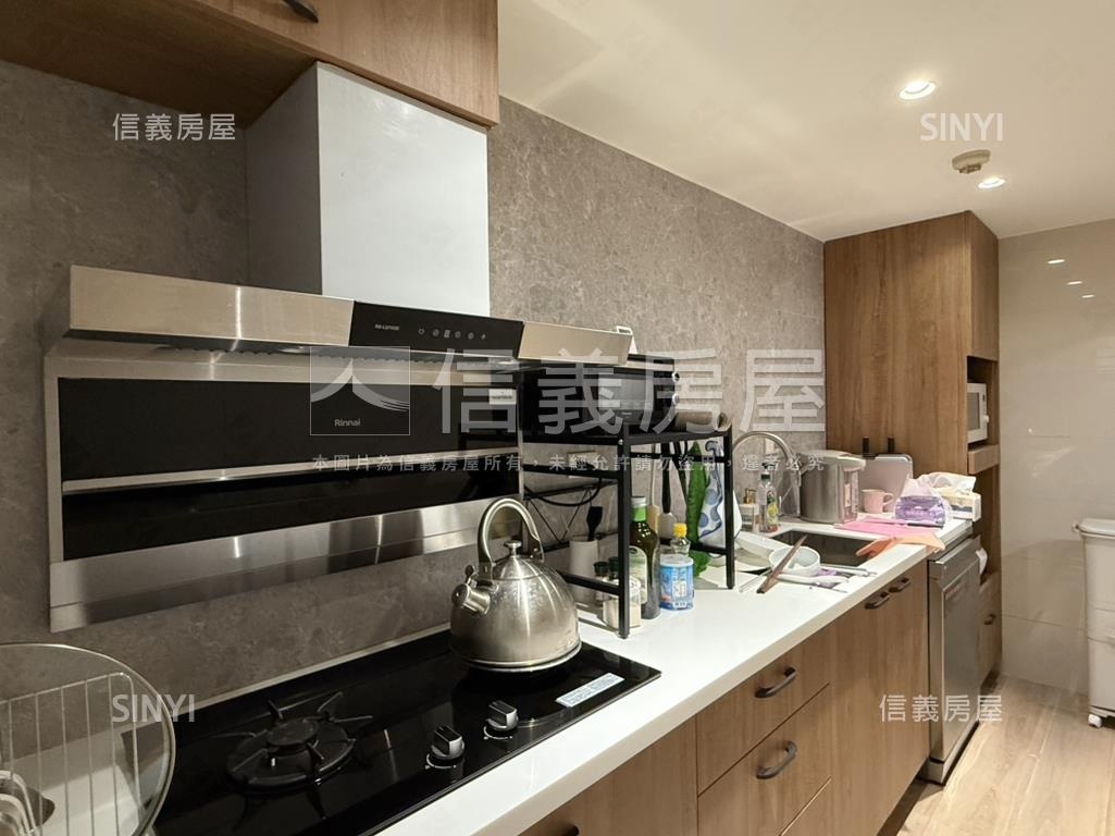 水湳典藏Ω舒適大三房房屋室內格局與周邊環境