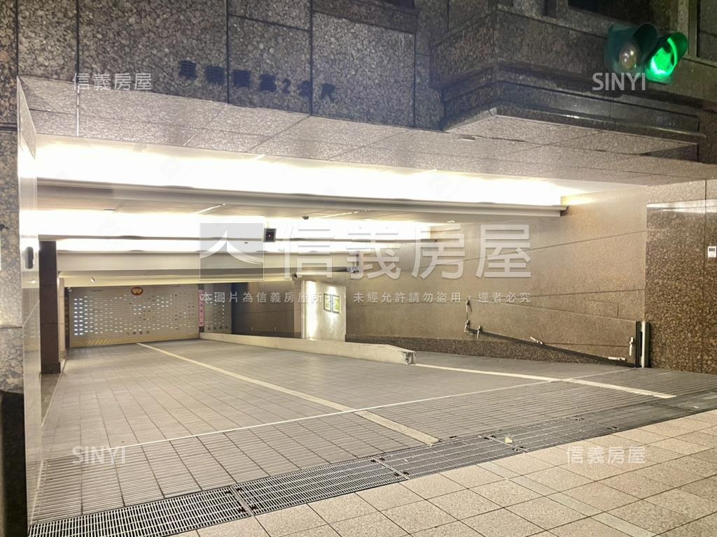仰德珍寶。前陽台３房車位房屋室內格局與周邊環境