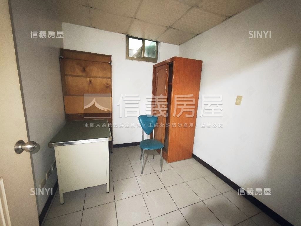 哥德花園新城公寓四樓房屋室內格局與周邊環境