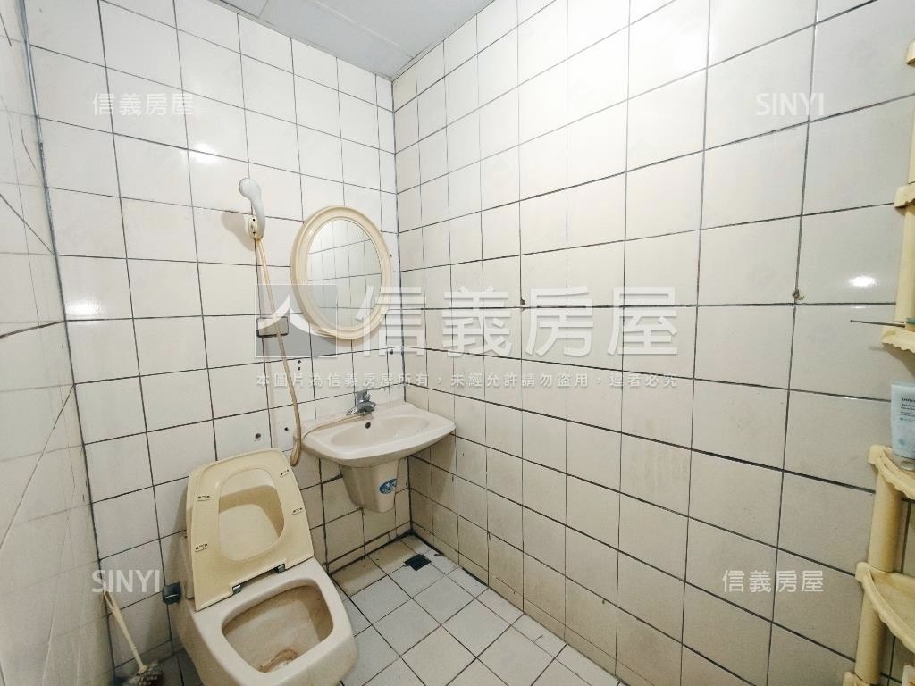 哥德花園新城公寓四樓房屋室內格局與周邊環境