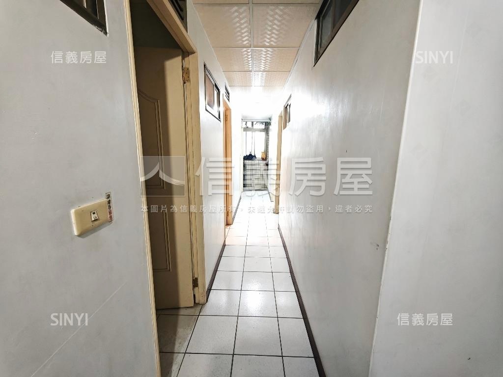 哥德花園新城公寓四樓房屋室內格局與周邊環境