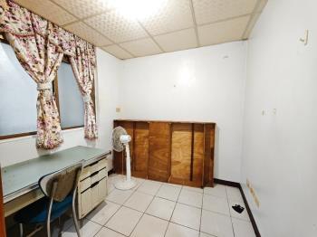 哥德花園新城公寓四樓