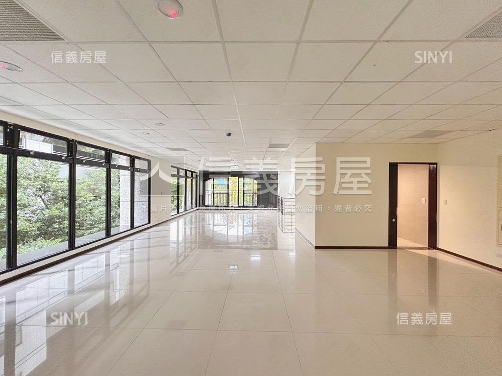 長虹ＰＡＲＫ樓中樓金店面房屋室內格局與周邊環境