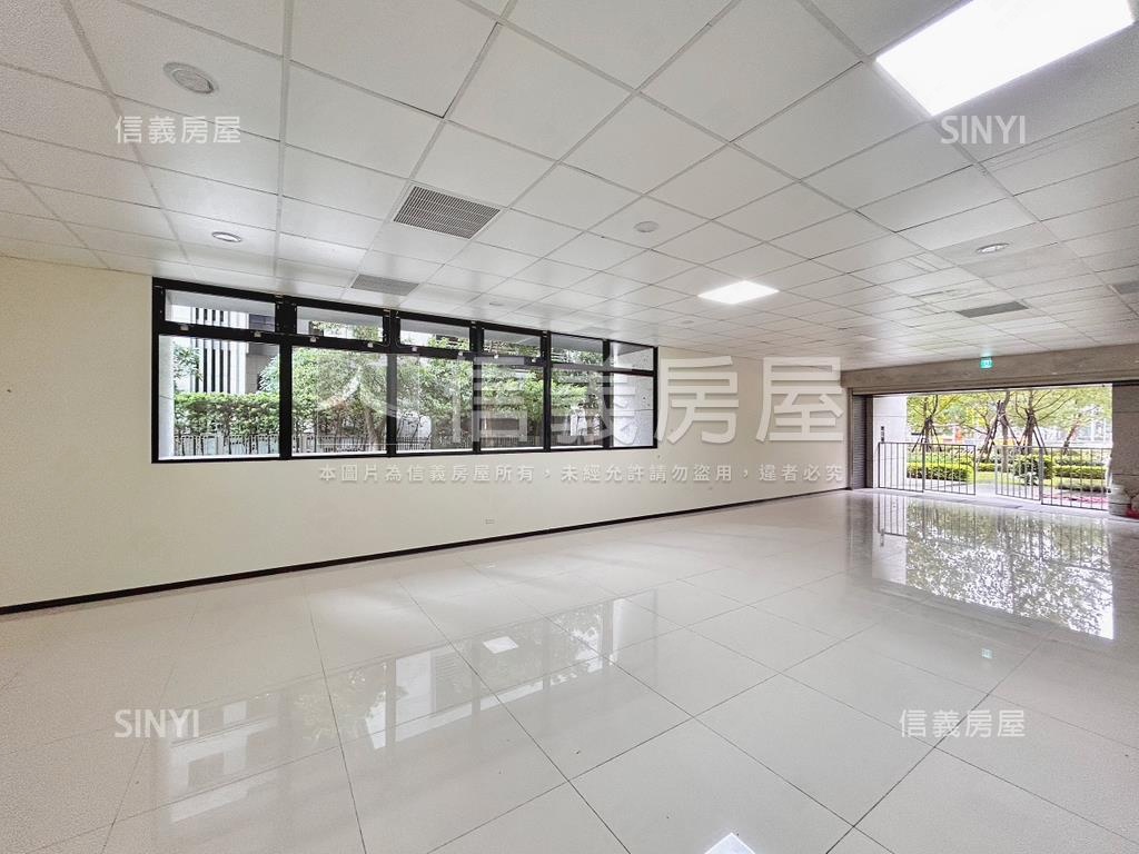 長虹ＰＡＲＫ樓中樓金店面房屋室內格局與周邊環境