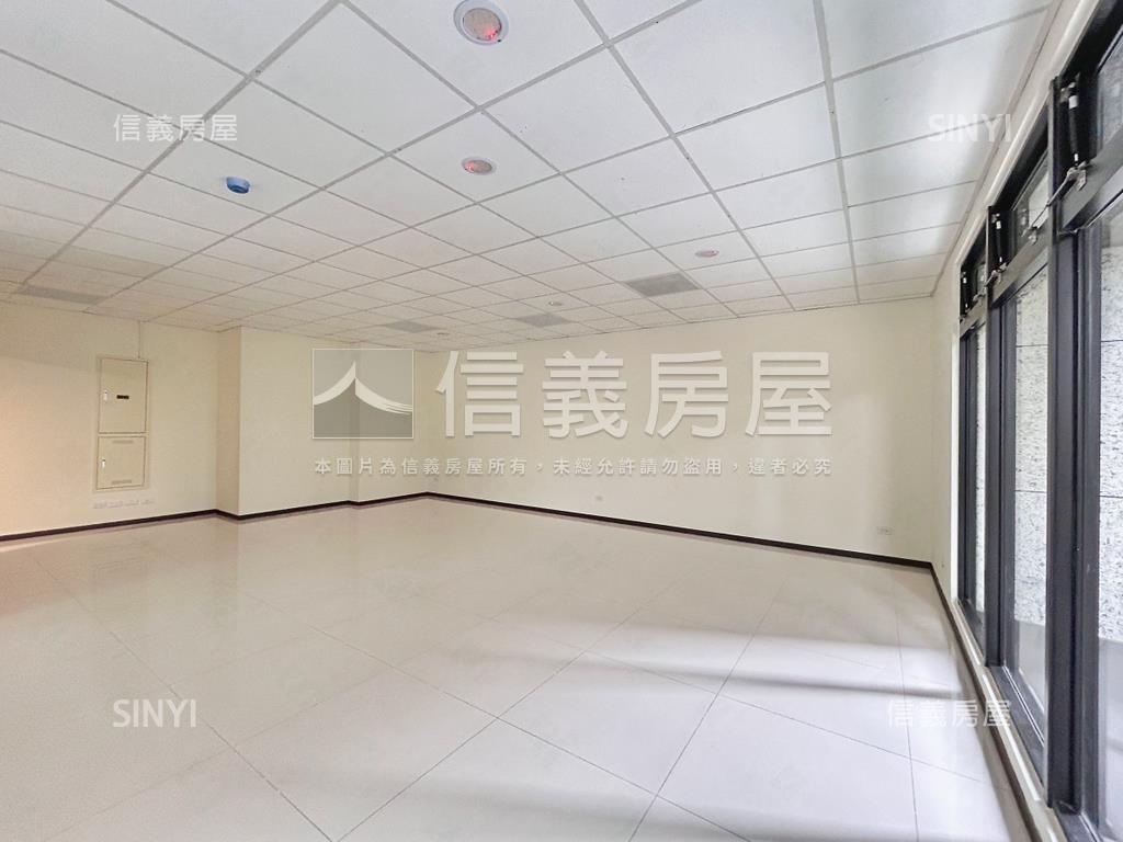 長虹ＰＡＲＫ樓中樓金店面房屋室內格局與周邊環境