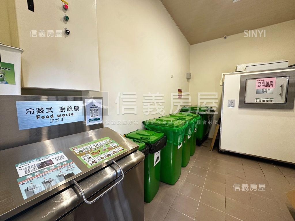捷運站旁鳳凰綻２房房屋室內格局與周邊環境