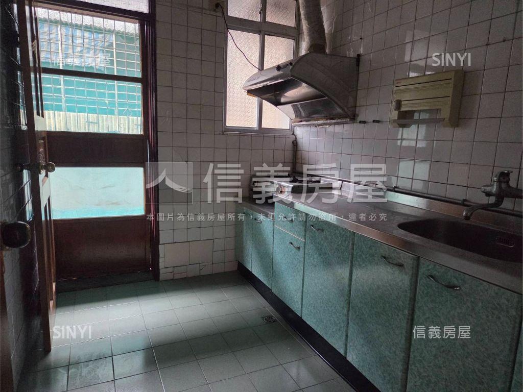 稻香路眺望１０１公寓房屋室內格局與周邊環境