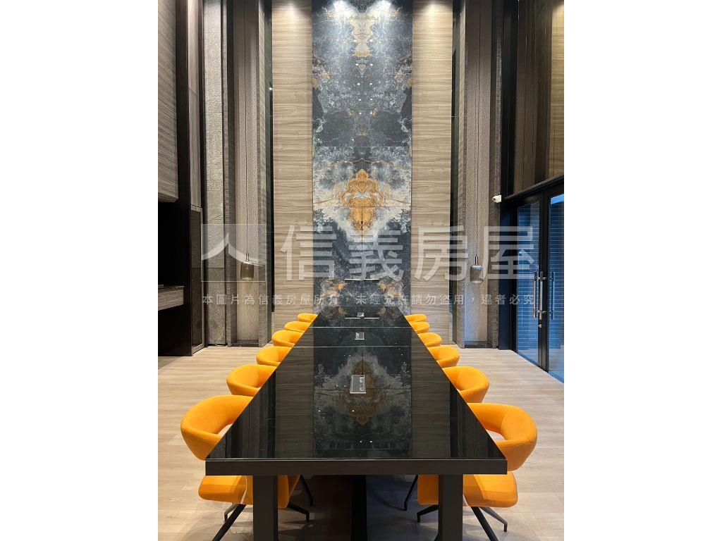 高鐵區質感兩房裝潢直接入房屋室內格局與周邊環境