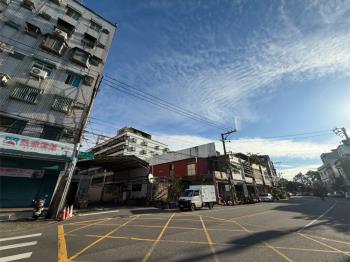 叮咚！近家樂福三房來囉！