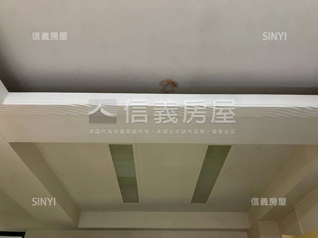 南區明興路車庫透天房屋室內格局與周邊環境