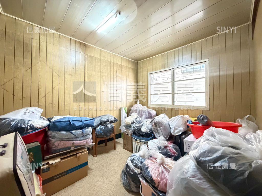 停車方便近崇倫臨路透天房屋室內格局與周邊環境