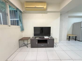 捷運漂亮電梯套房