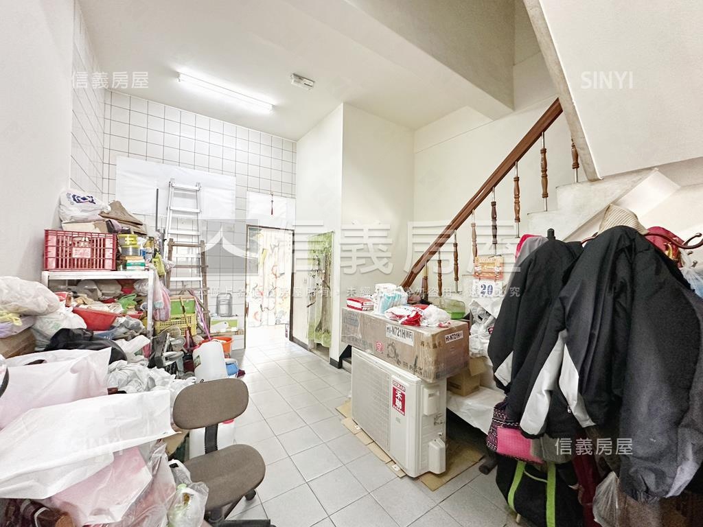 近鳳翔特區臨路大空間房屋室內格局與周邊環境