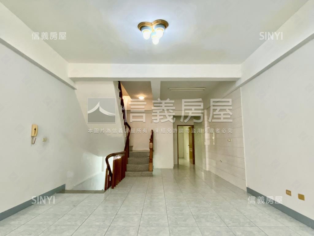 式澳建設近安平圖書館店住房屋室內格局與周邊環境