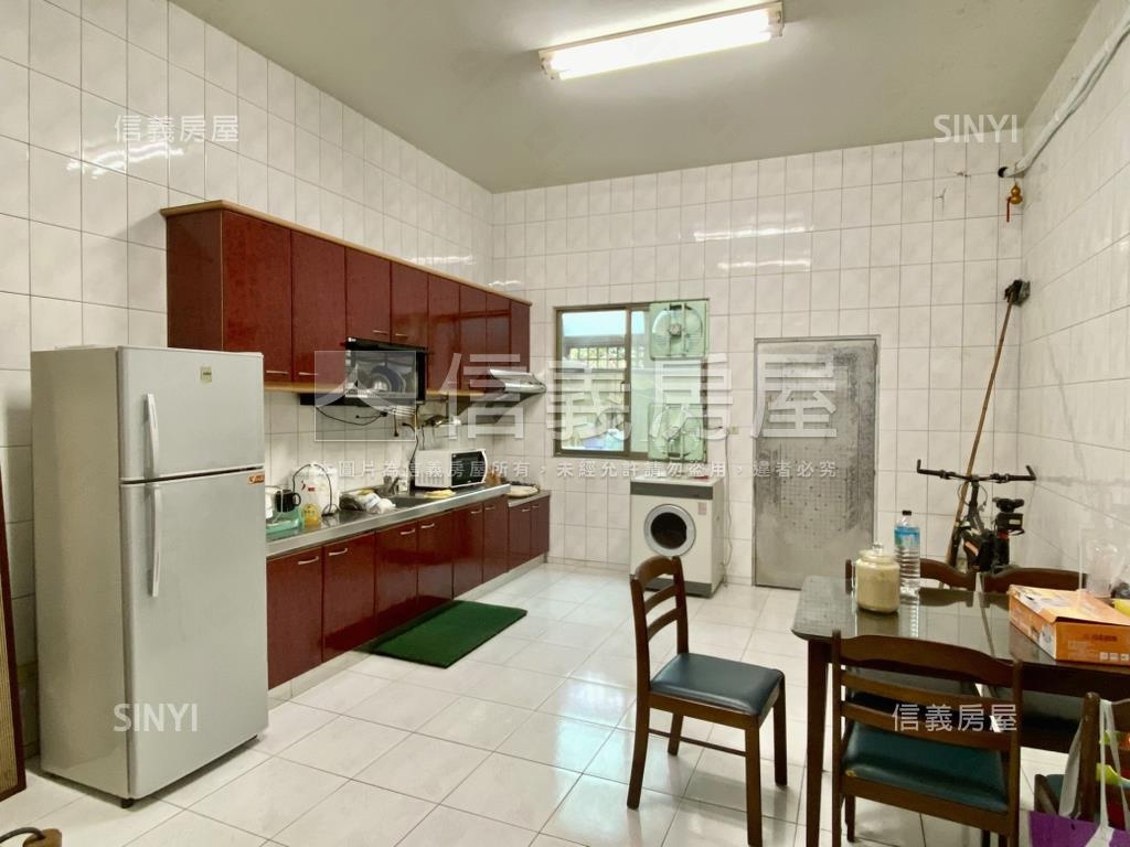 式澳建設近安平圖書館店住房屋室內格局與周邊環境