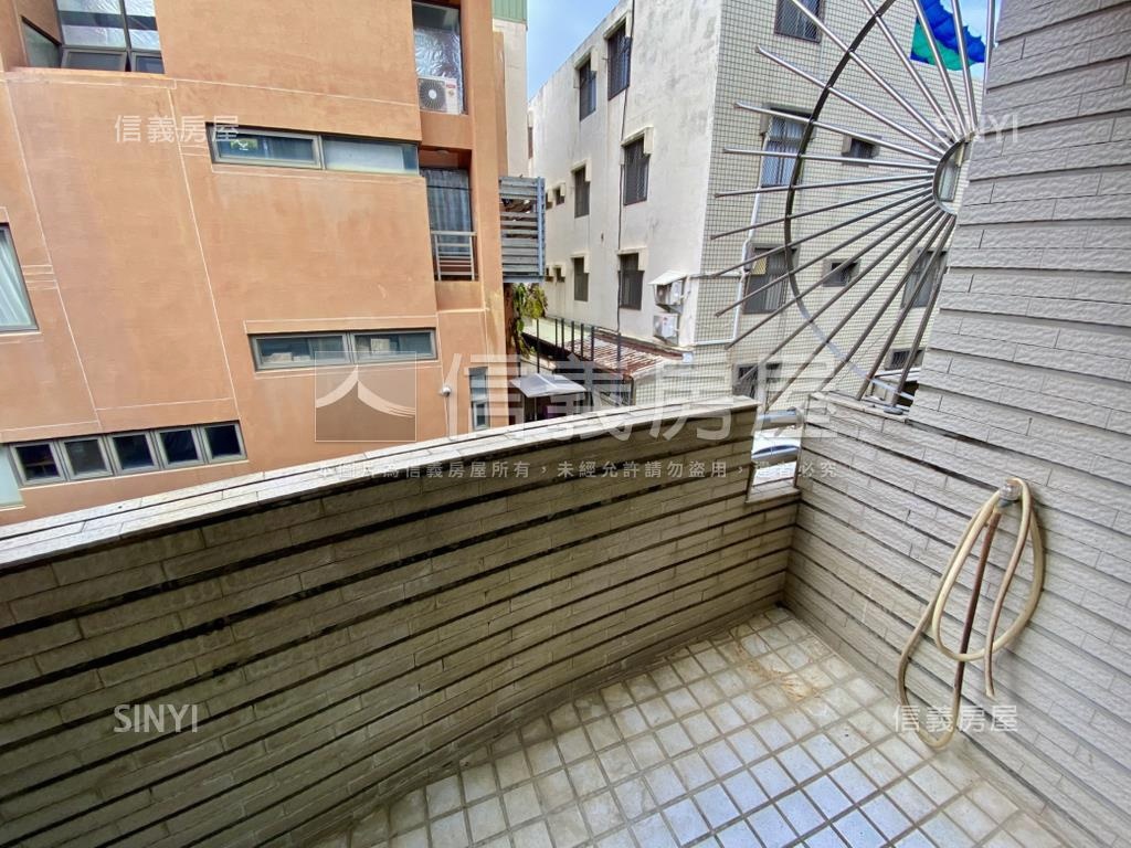 式澳建設近安平圖書館店住房屋室內格局與周邊環境