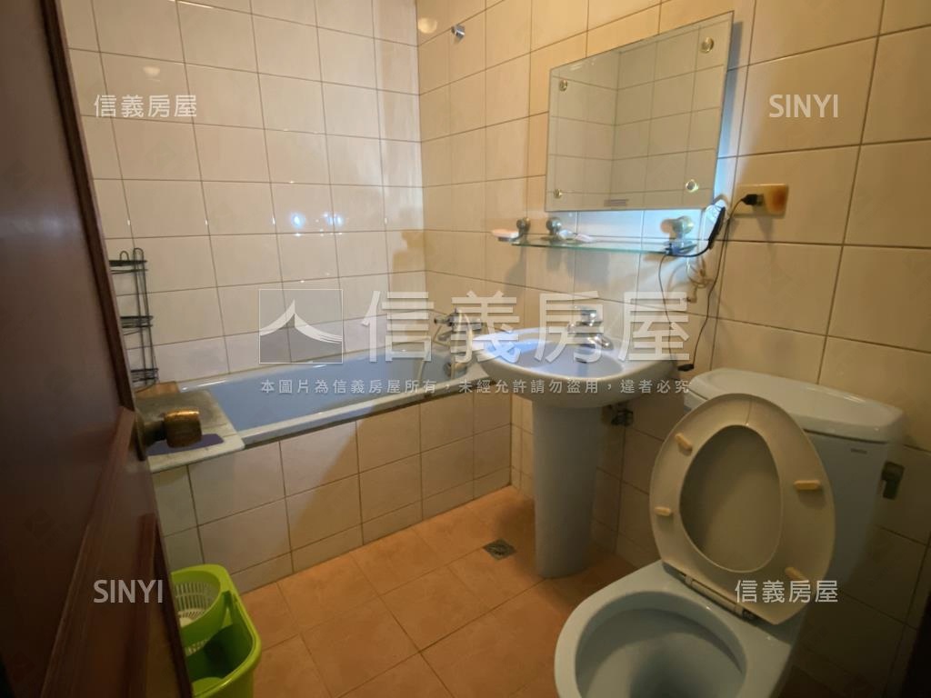 式澳建設近安平圖書館店住房屋室內格局與周邊環境