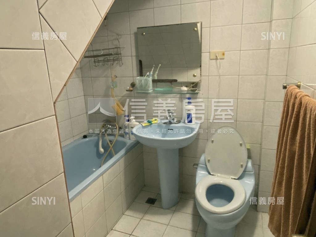 式澳建設近安平圖書館店住房屋室內格局與周邊環境