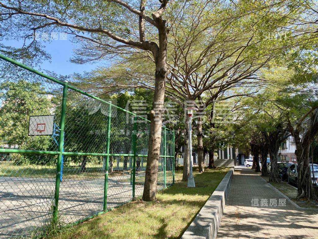 式澳建設近安平圖書館店住房屋室內格局與周邊環境