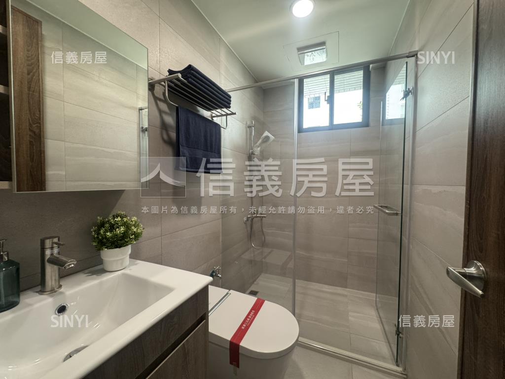 太平三面採光全新兩房車位房屋室內格局與周邊環境