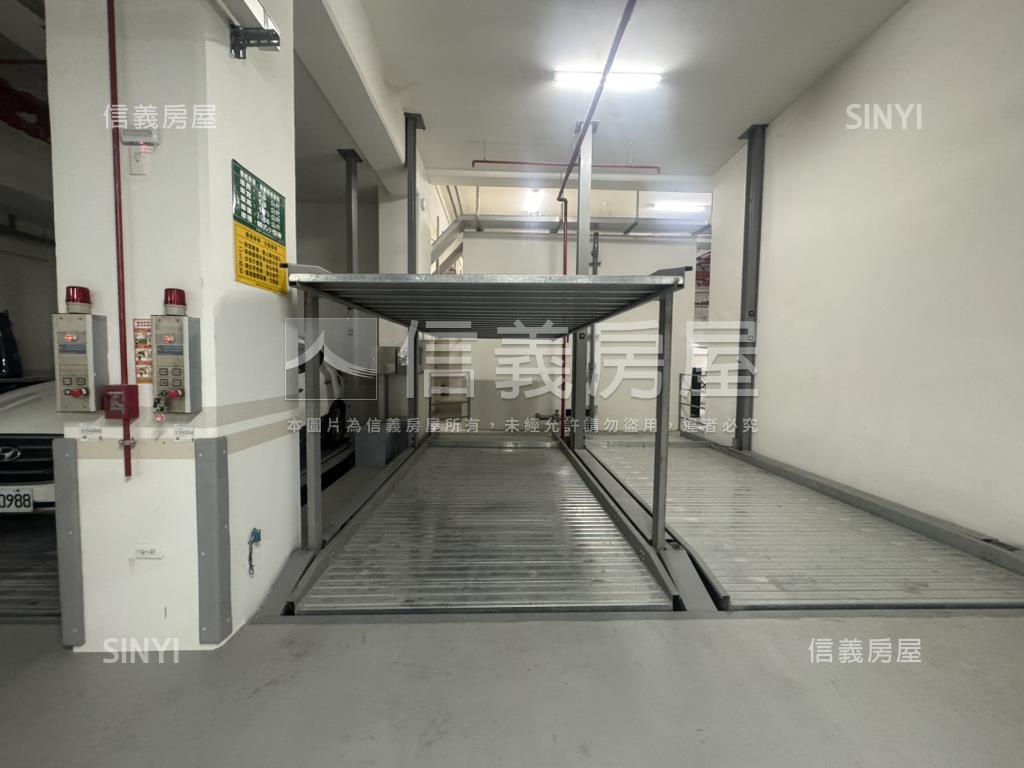 太平三面採光全新兩房車位房屋室內格局與周邊環境