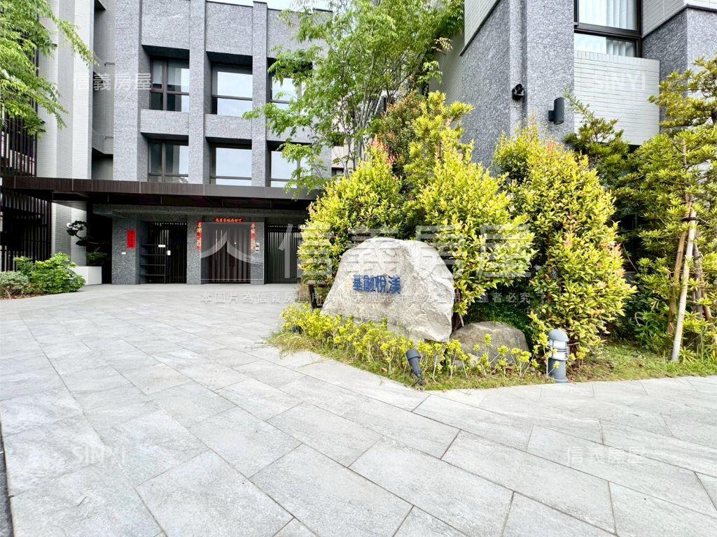 太平三面採光全新兩房車位房屋室內格局與周邊環境