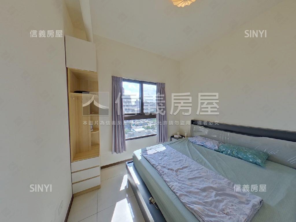 瑞典月灣。雪白宅邸房屋室內格局與周邊環境