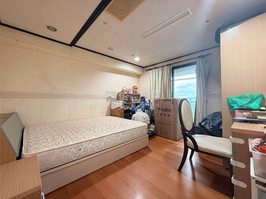 面河景★稀有三衛車位房屋室內格局與周邊環境