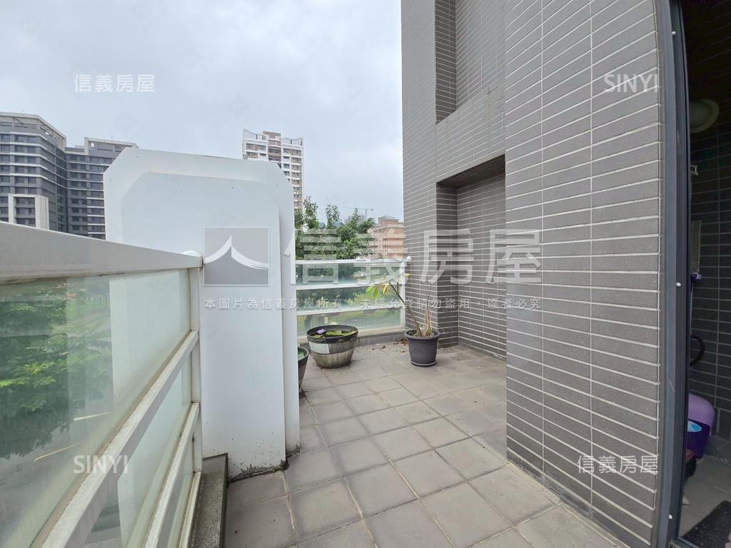 稀有２＋１雙車位露臺戶房屋室內格局與周邊環境
