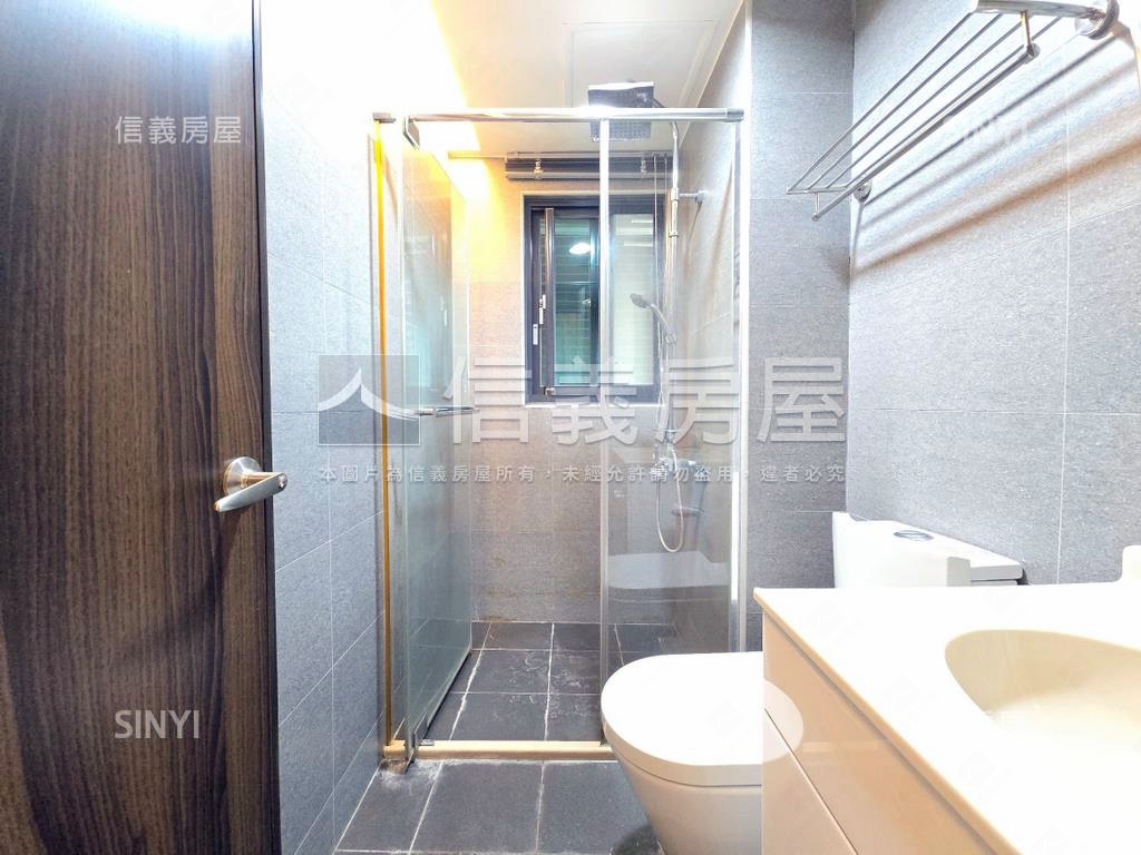 稀有２＋１雙車位露臺戶房屋室內格局與周邊環境