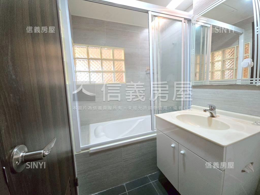 稀有２＋１雙車位露臺戶房屋室內格局與周邊環境