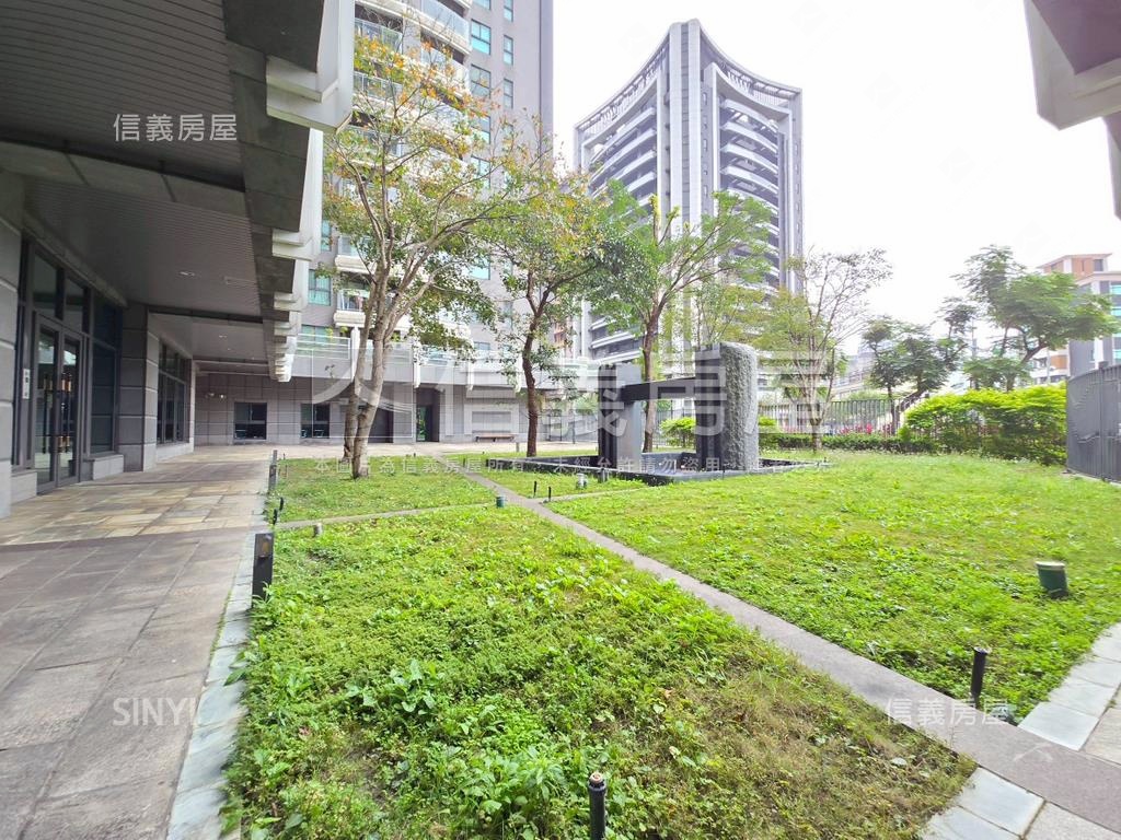 稀有２＋１雙車位露臺戶房屋室內格局與周邊環境