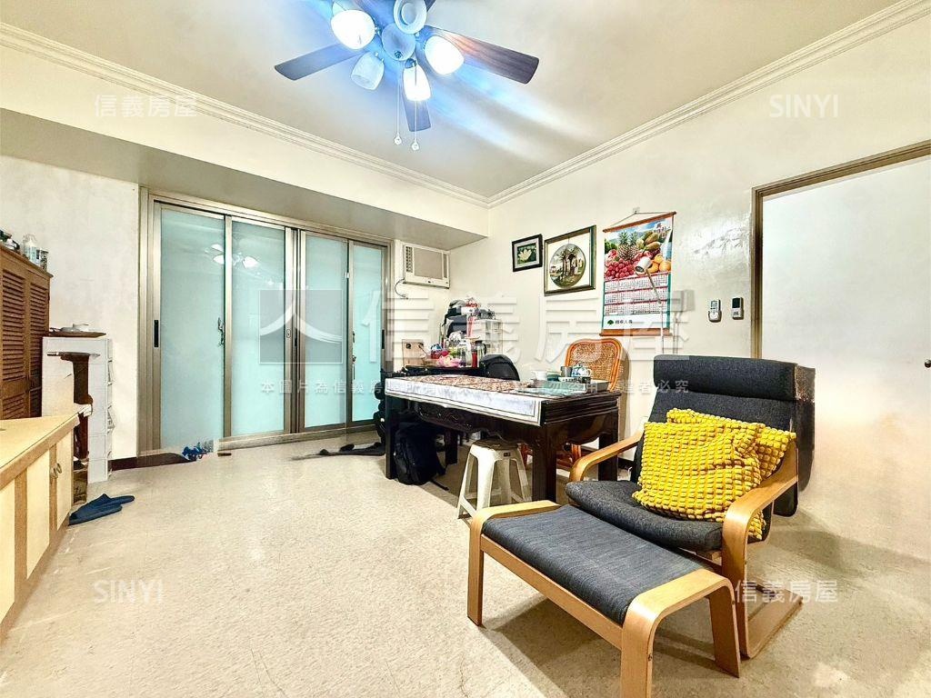 近環球大巷一樓三房好停車房屋室內格局與周邊環境