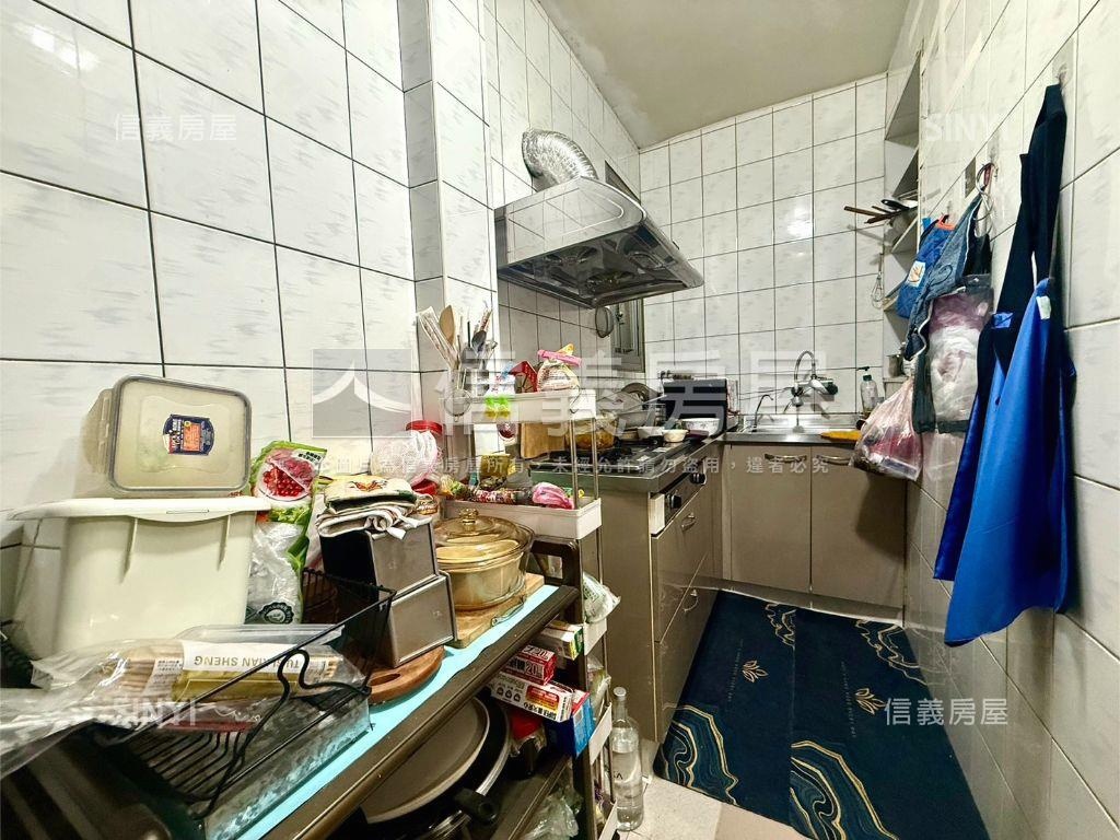 近環球大巷一樓三房好停車房屋室內格局與周邊環境