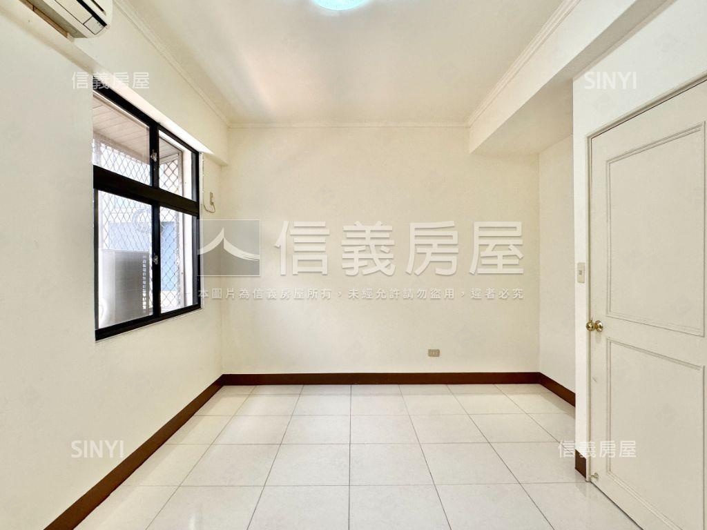 仁武濱湖美景社區透天房屋室內格局與周邊環境