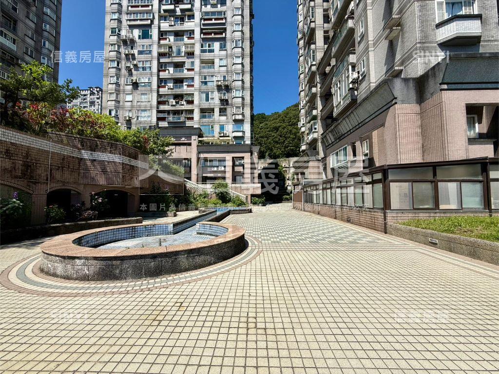 達觀尊爵豪景電梯美屋房屋室內格局與周邊環境