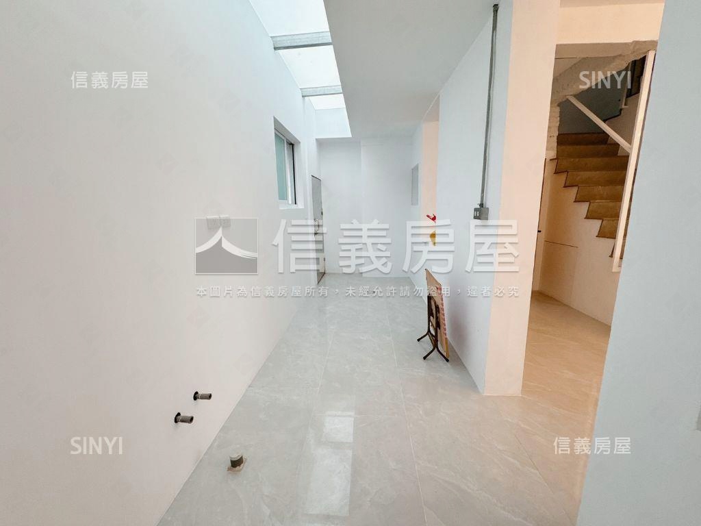 後甲平實純白設計美透天房屋室內格局與周邊環境