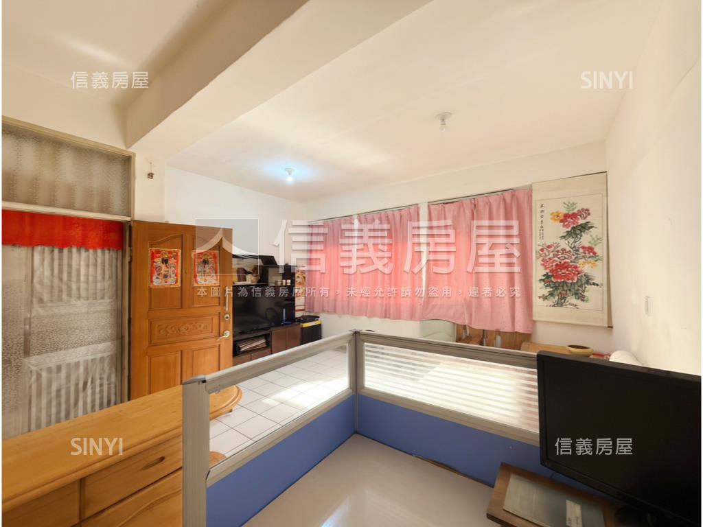 八里稀有釋出公寓三房房屋室內格局與周邊環境