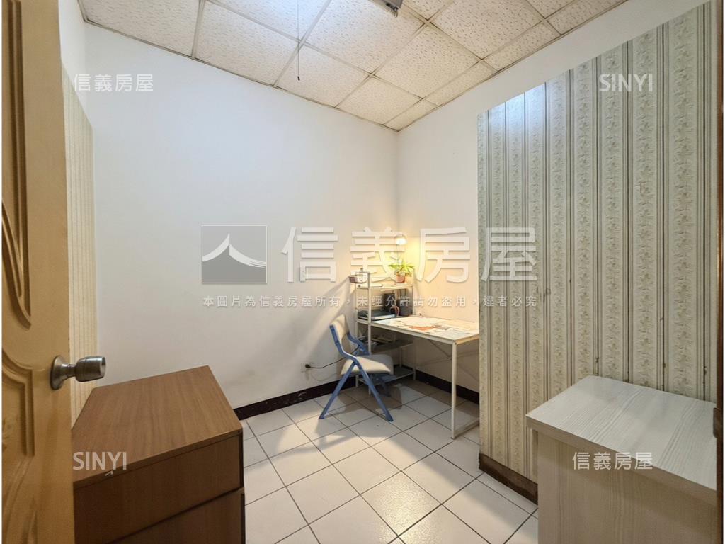 八里稀有釋出公寓三房房屋室內格局與周邊環境