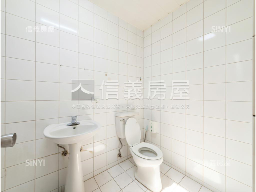 八里稀有釋出公寓三房房屋室內格局與周邊環境